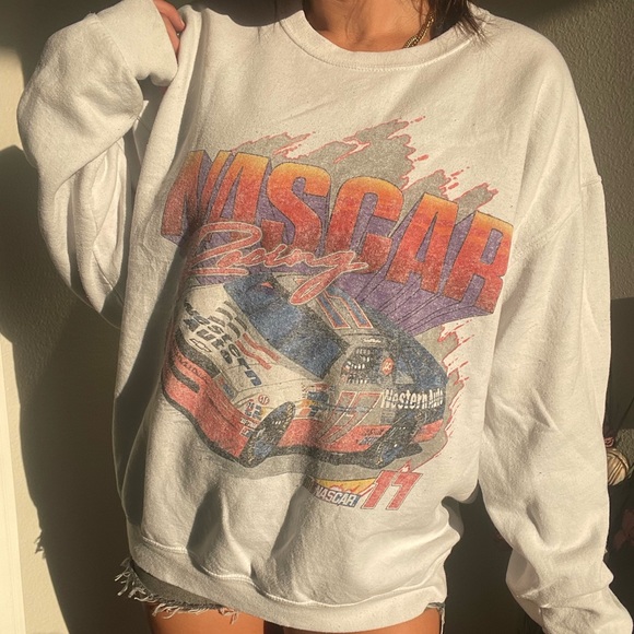 NASCAR CREWNECK - Picture 4 of 10